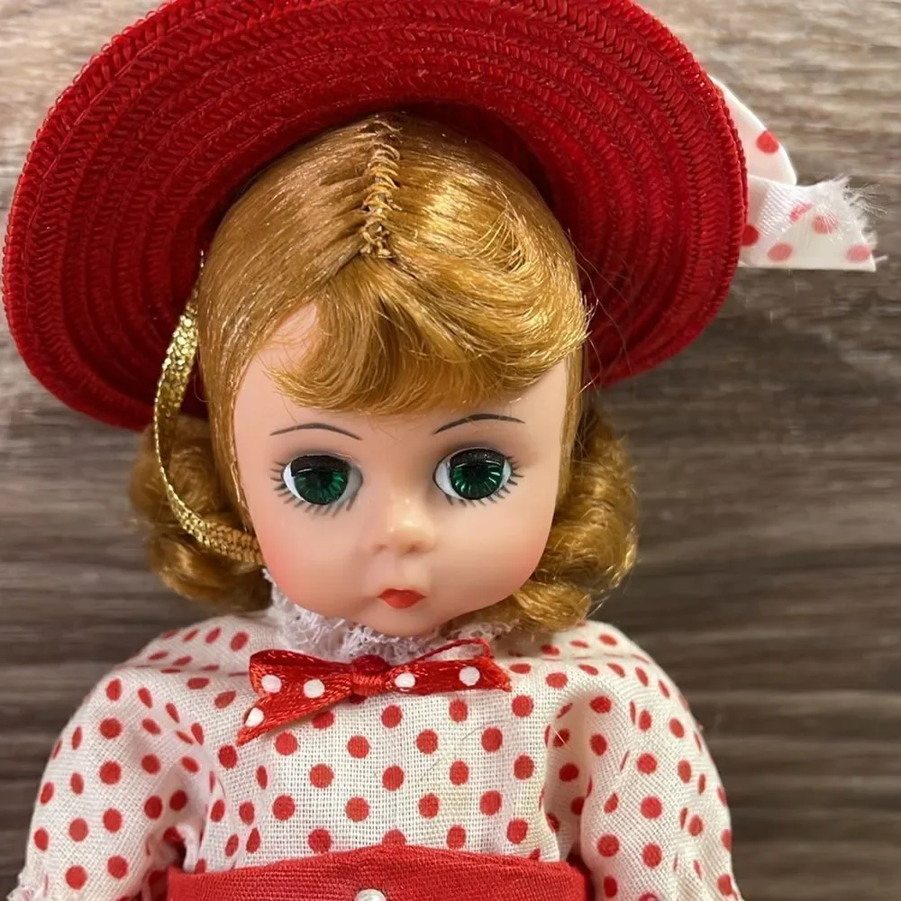 Madame Alexander Wendy Shops At  FAO Schwarz 57-S 1993 8in. Doll.